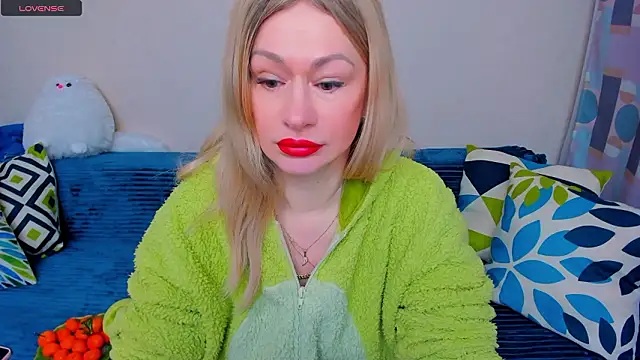 EllenMoore online show from March 14, 3:23 am