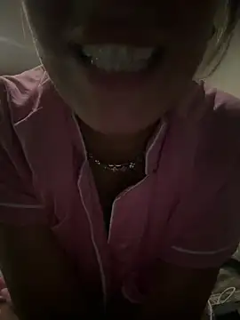 Snapshot of Elvira75 chatting on August 2, 10:52 pm Elvira75 online show from August 2, 10:52 pm