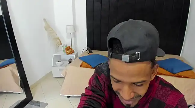 Snapshot of anhtony_wayans chatting on February 19, 11:46 pm anhtony wayans online show from February 19, 11:46 pm