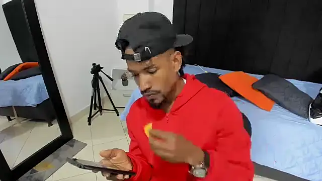 Snapshot of anhtony_wayans chatting on October 7, 12:41 am anhtony wayans online show from October 7, 12:41 am
