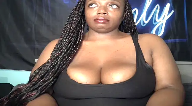 Snapshot of Cookie1019 chatting on February 12, 2:43 pm Cookie1019 online show from February 12, 2:43 pm