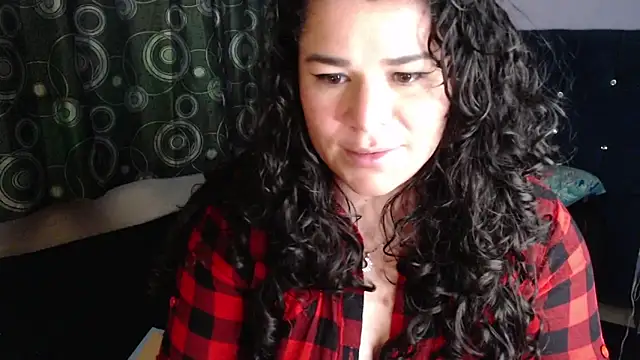 Snapshot of ANGELIQUE_KLANE chatting on June 11, 12:32 am ANGELIQUE KLANE online show from June 11, 12:32 am