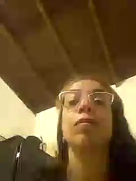 Snapshot of mari657 chatting on February 25, 9:02 pm mari657 online show from February 25, 9:02 pm