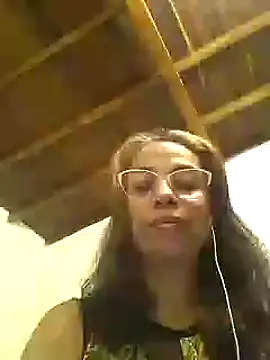 Snapshot of mari657 chatting on March 5, 2:03 am mari657 online show from March 5, 2:03 am