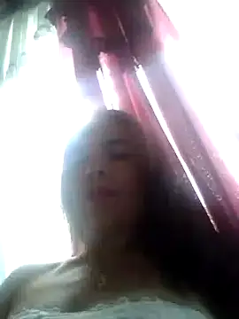 Snapshot of mari657 chatting on March 8, 9:18 pm mari657 online show from March 8, 9:18 pm