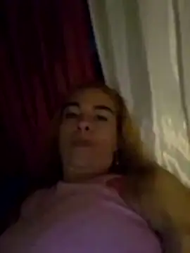 Snapshot of mari657 chatting on November 17, 11:21 pm mari657 online show from November 17, 11:21 pm