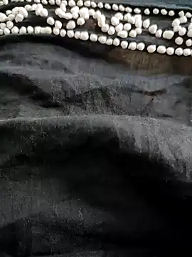 Snapshot of MumbaiMaskGirl chatting on December 22, 10:38 am MumbaiMaskGirl online show from December 22, 10:38 am