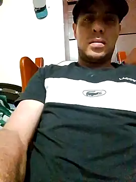 Snapshot of jhon34r chatting on February 28, 9:43 am jhon34r online show from February 28, 9:43 am