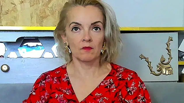 KateConner online show from November 8, 9:02 pm