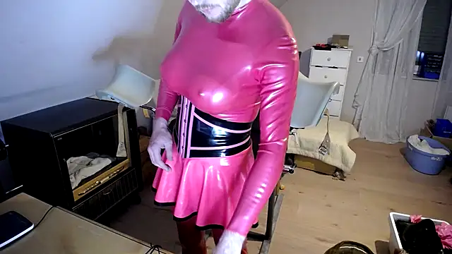 Snapshot of Kinkidani86 chatting on October 9, 5:22 pm Kinkidani86 online show from October 9, 5:22 pm