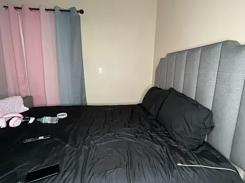 Snapshot of souulsnatcher chatting on October 10, 12:48 pm souulsnatcher online show from October 10, 12:48 pm