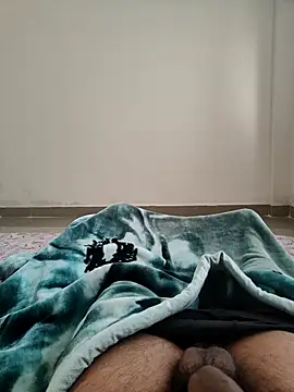 Snapshot of devil43521 chatting on November 30, 6:39 am devil43521 online show from November 30, 6:39 am