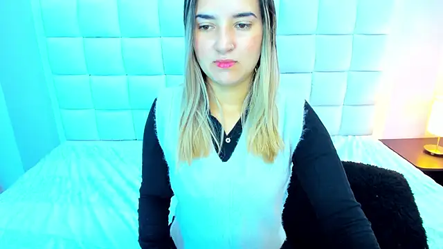 teresasroom  online show from February 5, 11:55 am