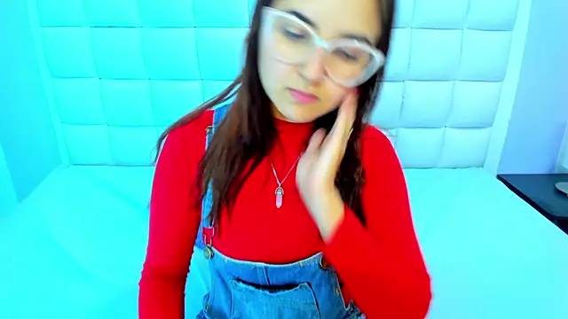 Snapshot of teresasroom_ chatting on June 6, 3:00 am teresasroom online show from June 6, 3:00 am