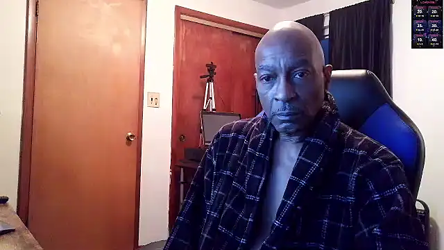 longdick4you8686 online show from March 3, 11:38 am