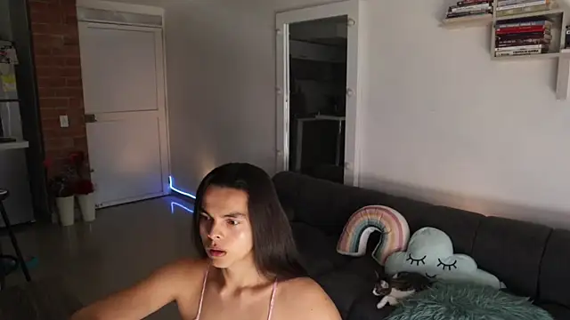  Vahos  online show from March 7, 7:11 pm