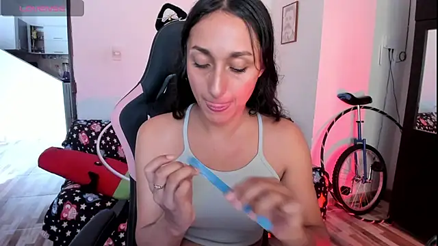 adrena 10 online show from March 6, 7:10 pm