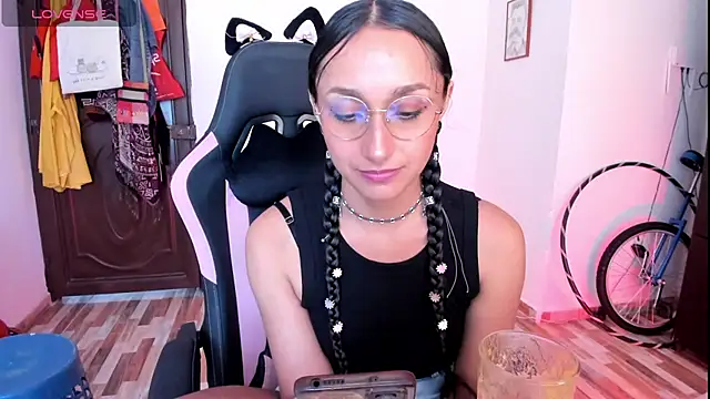 adrena 10 online show from April 27, 4:27 pm