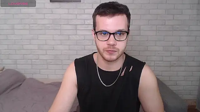 Alexxx horny online show from May 7, 10:53 am