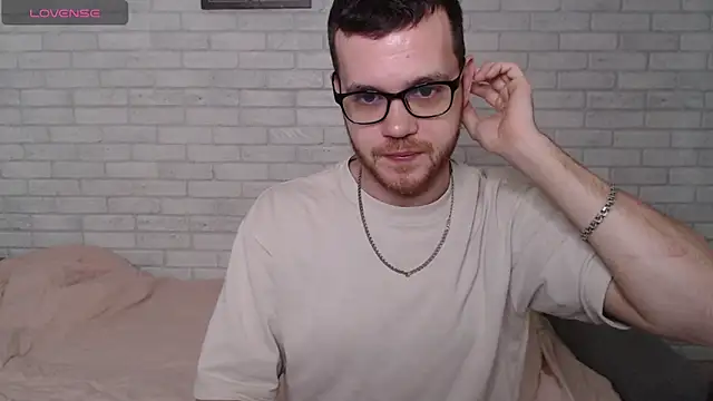 Alexxx horny online show from June 1, 7:10 am