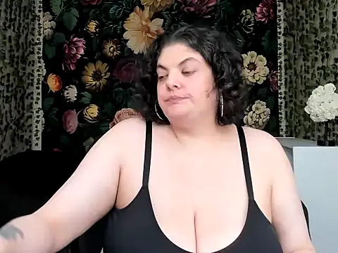Snapshot of Exotic-Melons chatting on June 21, 12:46 am Exotic-Melons online show from June 21, 12:46 am