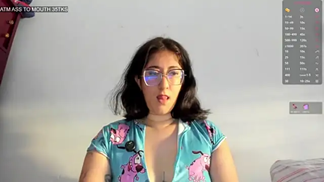 Snapshot of Sharoncrazy_1 chatting on June 2, 10:12 pm Sharoncrazy 1 online show from June 2, 10:12 pm