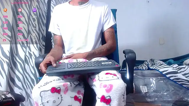Snapshot of kilian_xx chatting on July 21, 8:27 am kilian xx online show from July 21, 8:27 am