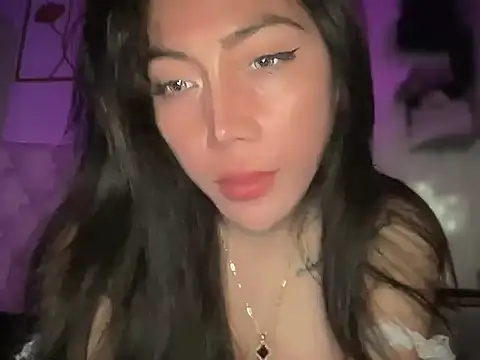 Snapshot of kristinestar chatting on November 6, 12:44 am kristinestar online show from November 6, 12:44 am