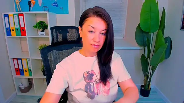 AnaMills online show from July 23, 3:21 pm