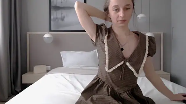 Snapshot of ShySchoolGirl chatting on November 29, 11:46 am ShySchoolGirl online show from November 29, 11:46 am