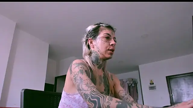 Snapshot of handipandapok chatting on December 31, 4:57 pm handipandapok online show from December 31, 4:57 pm