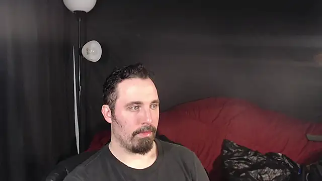 Snapshot of Metalstud chatting on February 7, 3:23 am Metalstud online show from February 7, 3:23 am