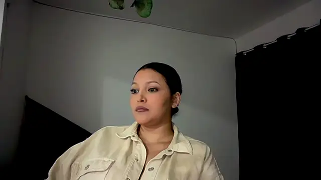 Snapshot of MarcellaGriffin chatting on October 25, 11:32 pm MarcellaGriffin online show from October 25, 11:32 pm