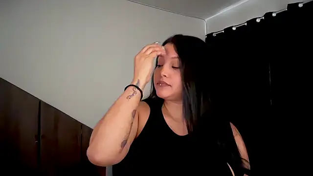 Snapshot of MarcellaGriffin chatting on October 27, 6:56 pm MarcellaGriffin online show from October 27, 6:56 pm