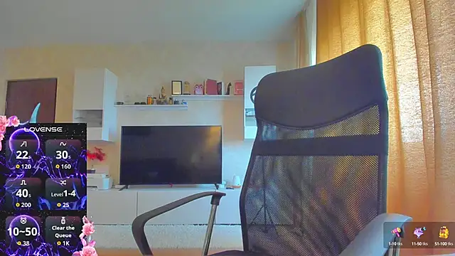 hot evil queen online show from September 30, 11:15 am