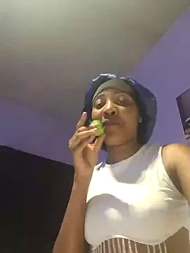 Snapshot of BlueberryDiamond chatting on January 13, 12:41 am BlueberryDiamond online show from January 13, 12:41 am