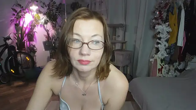 Snapshot of Constancia_pure chatting on January 16, 4:44 pm Constancia pure online show from January 16, 4:44 pm