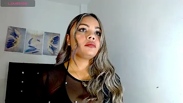 Snapshot of Kylie_loveee chatting on July 13, 10:23 pm Kylie loveee online show from July 13, 10:23 pm
