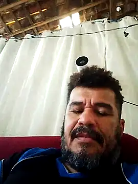 Snapshot of tarra122 chatting on July 27, 5:31 pm tarra122 online show from July 27, 5:31 pm