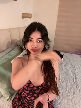 Snapshot of missani chatting on May 8, 12:05 am missani online show from May 8, 12:05 am