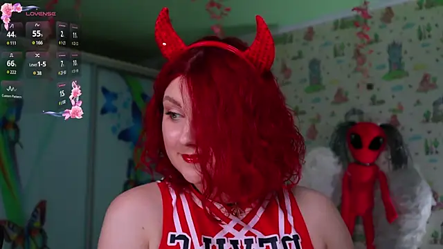 Snapshot of SmokyRose chatting on April 22, 9:44 am SmokyRose online show from April 22, 9:44 am
