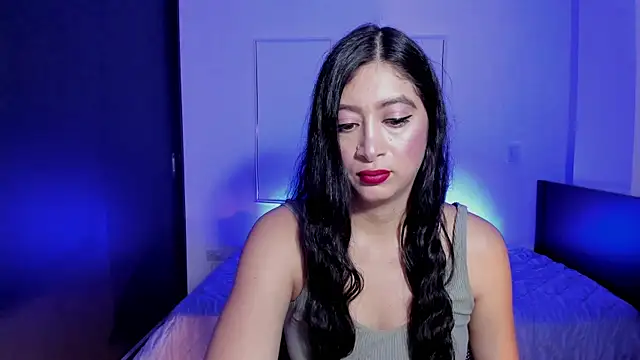 Snapshot of MeganWhite3 chatting on May 28, 3:59 am MeganWhite3 online show from May 28, 3:59 am