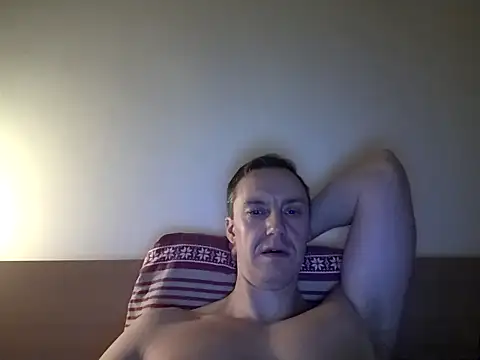 ploki2180 online show from February 8, 9:57 pm