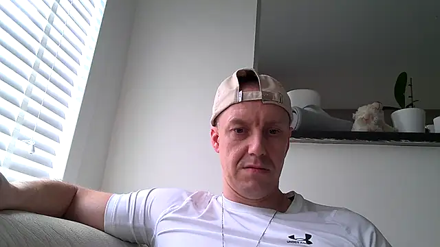 ploki2180 online show from October 28, 2:09 pm