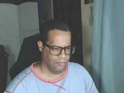 Snapshot of thesugar32 chatting on June 3, 2:14 am thesugar32 online show from June 3, 2:14 am