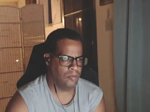 Snapshot of thesugar32 chatting on June 9, 3:18 am thesugar32 online show from June 9, 3:18 am