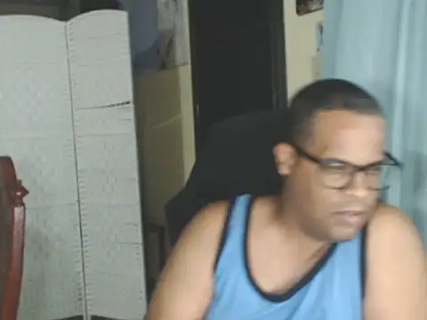 Snapshot of thesugar32 chatting on June 24, 2:10 am thesugar32 online show from June 24, 2:10 am