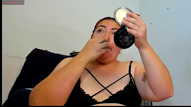 Snapshot of abigail_curvy chatting on August 1, 4:28 pm abigail curvy online show from August 1, 4:28 pm