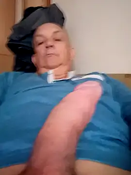 Snapshot of bigcock_marusz chatting on June 7, 3:43 am bigcock marusz online show from June 7, 3:43 am
