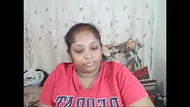 Snapshot of Indiantasha chatting on May 7, 3:50 pm Indiantasha online show from May 7, 3:50 pm